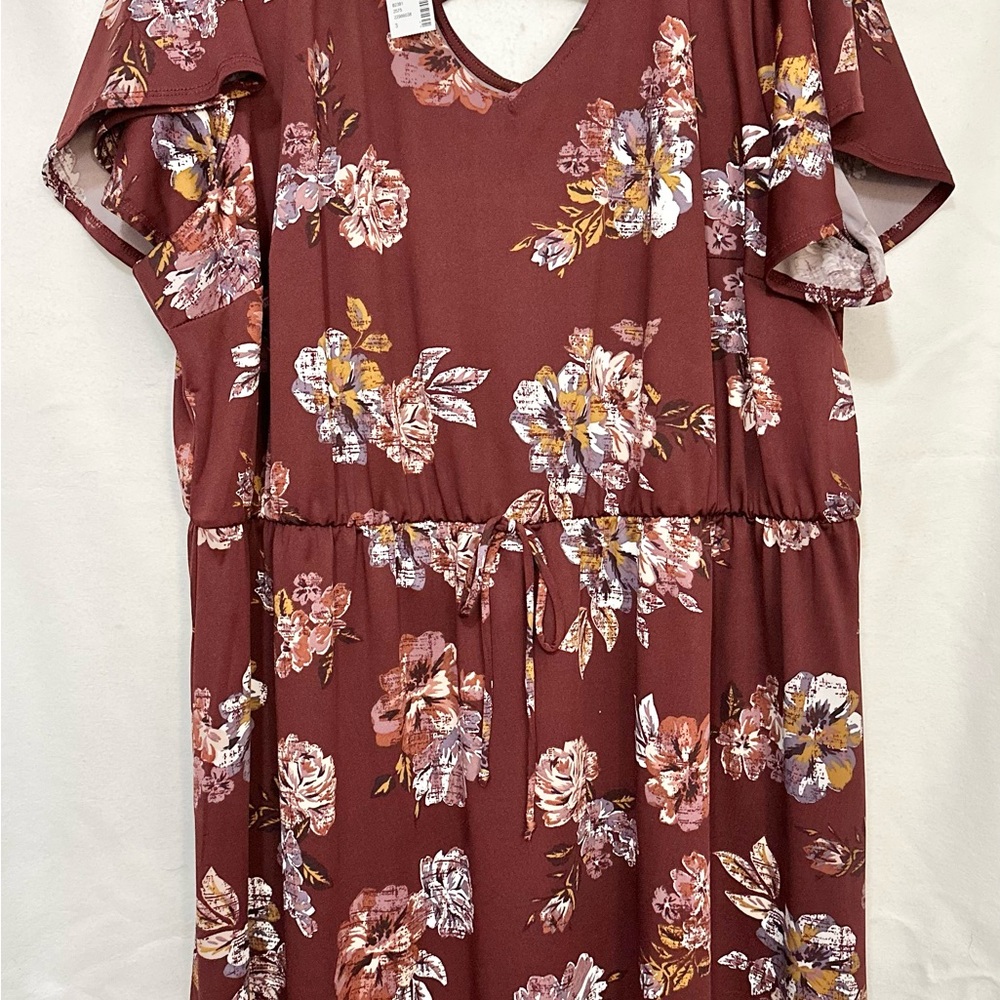 MAURICES - Floral V-Neck Dress in Burgundy